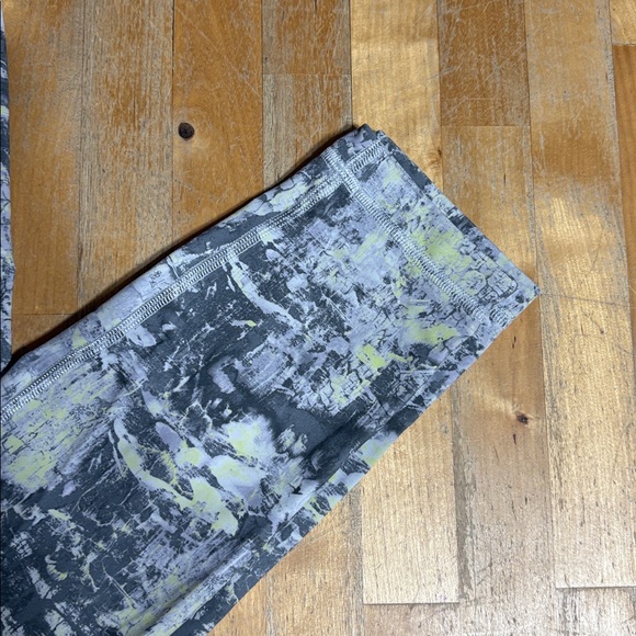 Lululemon Wunder Train high rise leggings - Picture 2 of 10